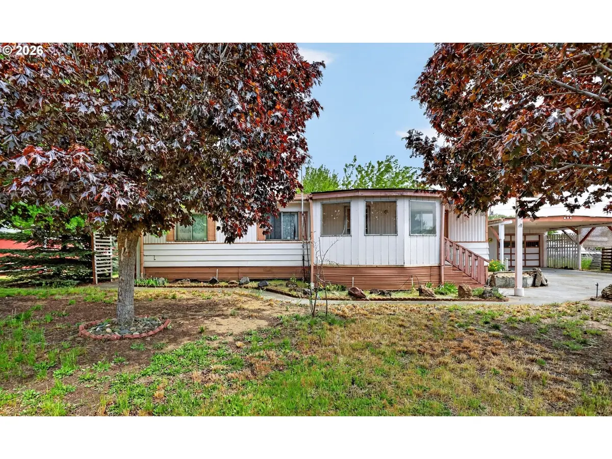 604 D St, Dallesport, WA 98617 - #1