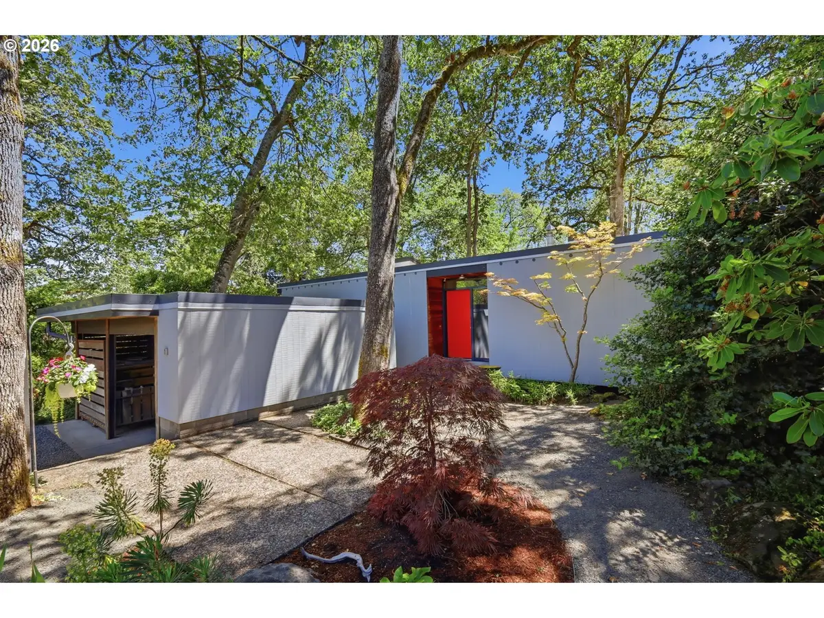 60 W 36th Ave, Eugene, OR 97405 - #1
