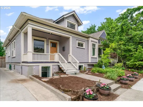 1211 SE 37th Ave, Portland, OR 97214