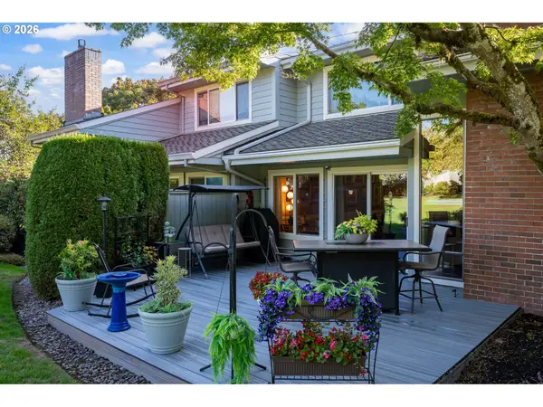32455 SW Lake Point Ct, Wilsonville, OR 97070
