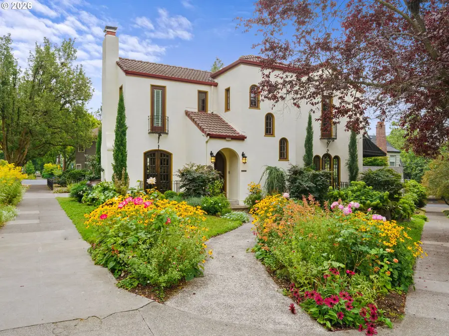 2506 NE Ridgewood Dr, Portland, OR 97212 - #2