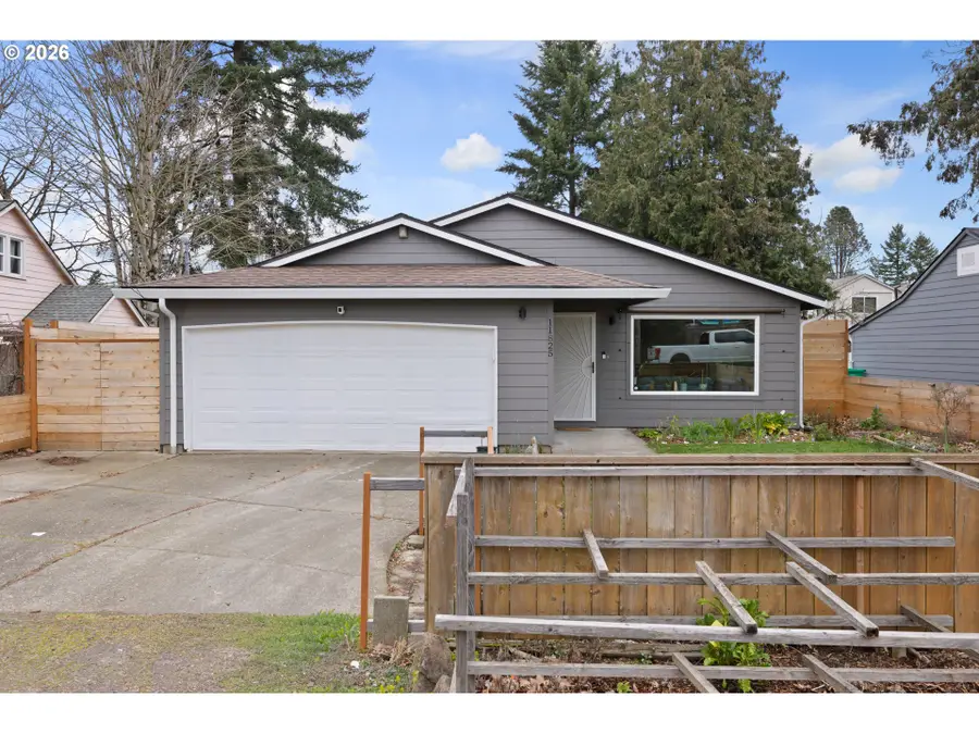 11825 SE Ankeny St, Portland, OR 97216 - #2