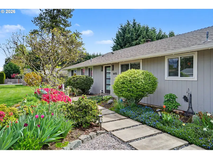 8470 SE Hood St, Clackamas, OR 97015 - #3