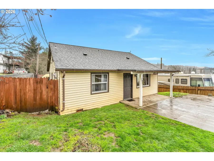 863 NE Poplar St, Clatskanie, OR 97016 - #3