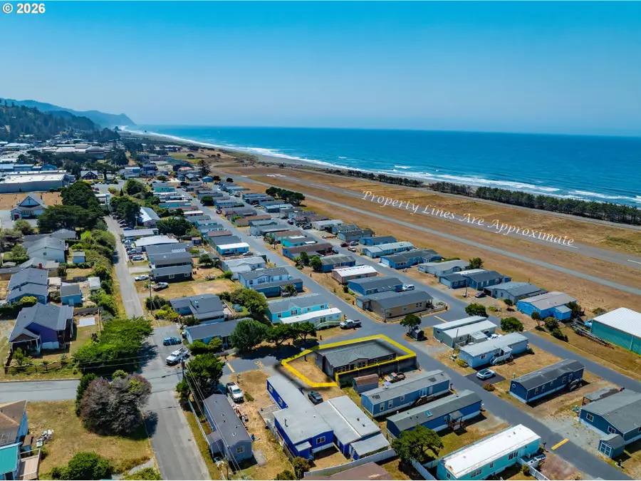 94120 Strahan St #40, Gold Beach, OR 97444 - #2