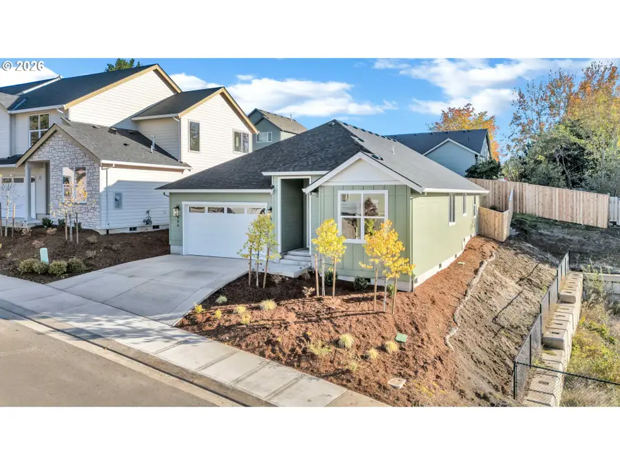 996 E Rork Ct, Newberg, OR 97132 - #2