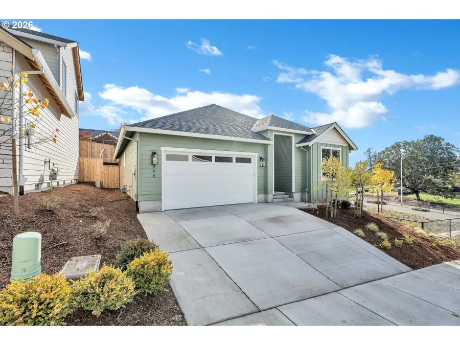 996 E Rork Ct, Newberg, OR 97132 - #3