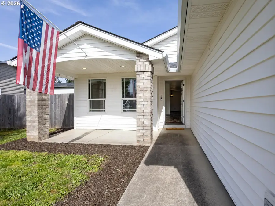 304 E Wilson St, Yacolt, WA 98675 - #2