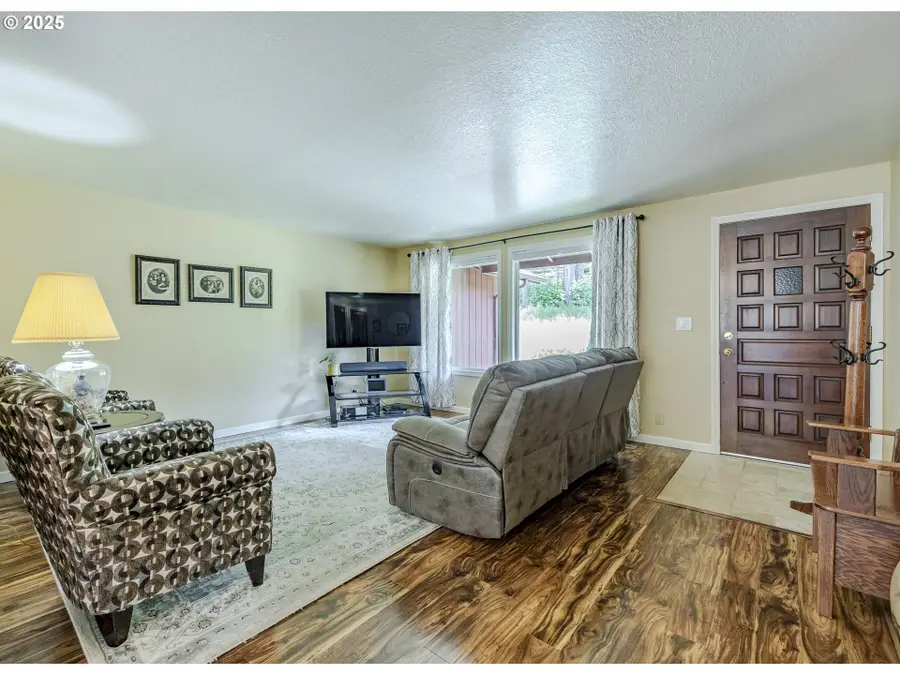 40211 Deerhorn Rd, Springfield, OR 97478 - #3