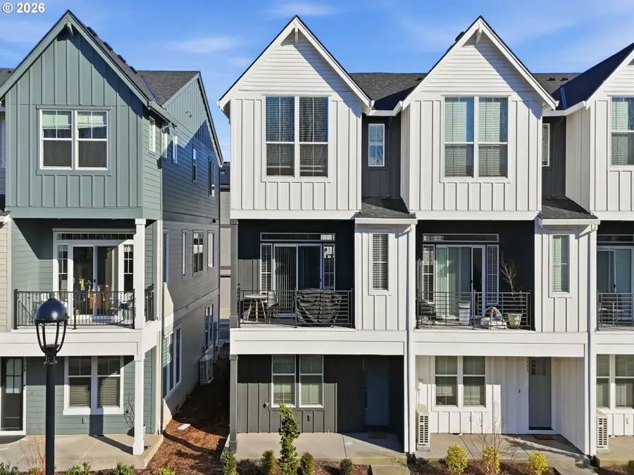 3382 SE Brookwood Ave, Hillsboro, OR 97123 - Image #2