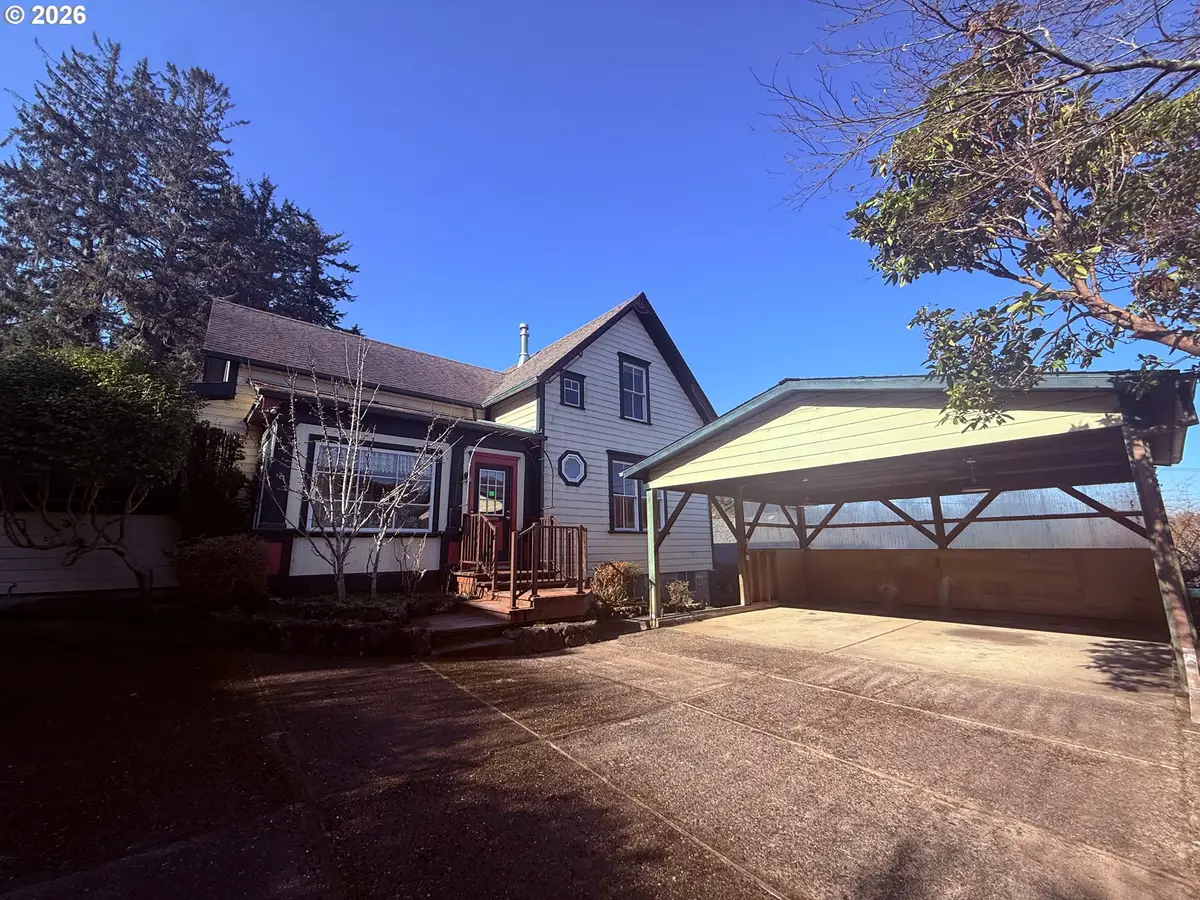 573 S 12th St, Coos Bay, OR 97420 - #1