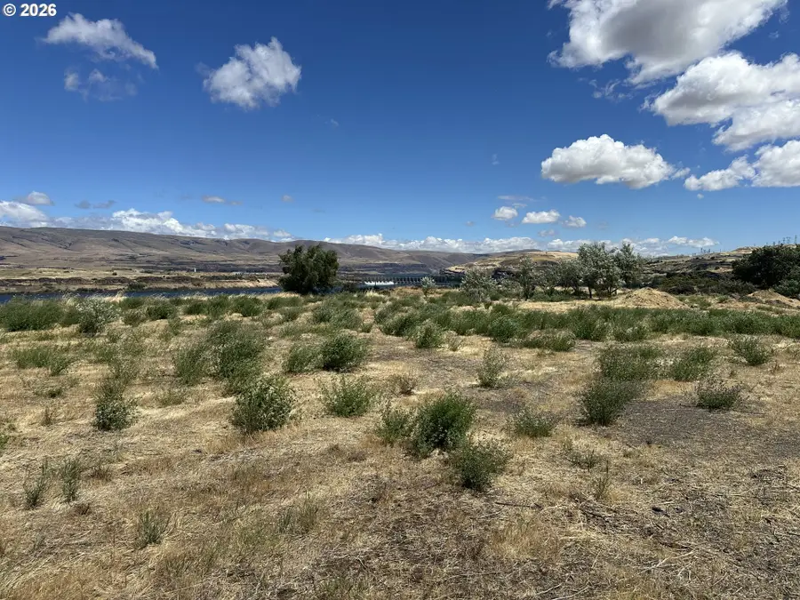 E 9th, The Dalles, OR 97058 - #3