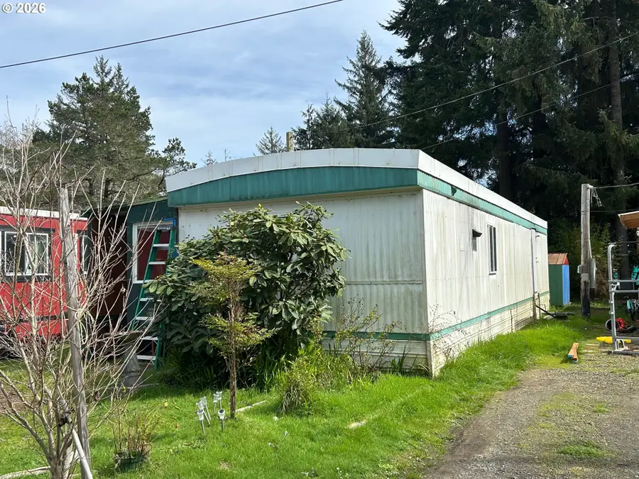 5170 Grand Ave #30, Florence, OR 97439 - #3