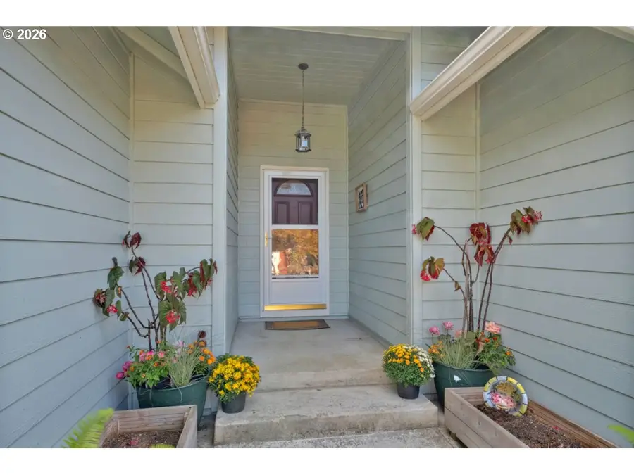 2288 11th St, Florence, OR 97439 - #3