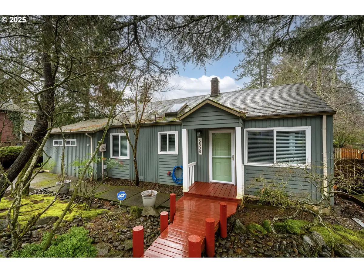 5508 SW Cameron Rd, Portland, OR 97221 - Image #1