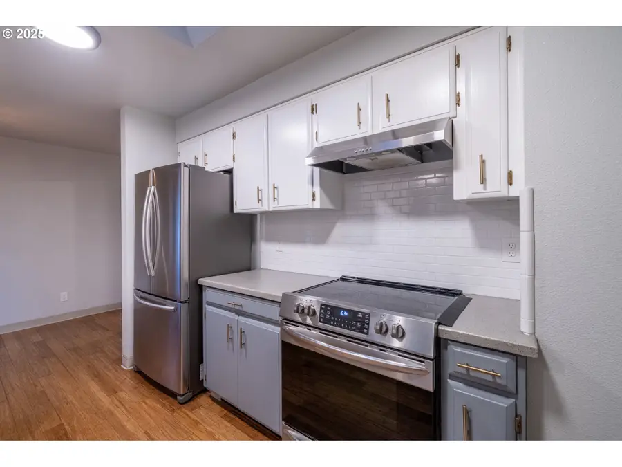 5508 SW Cameron Rd, Portland, OR 97221 - Image #2