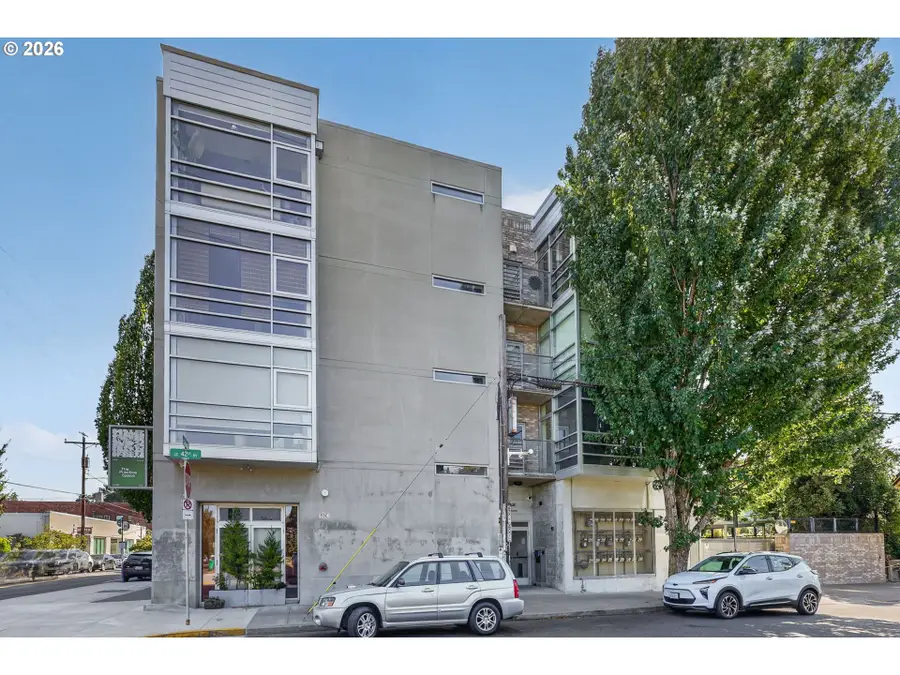 910 SE 42nd Ave #420, Portland, OR 97215 - #2