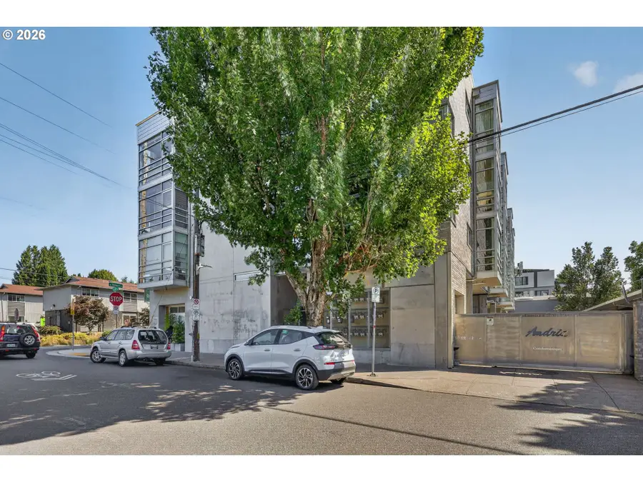 910 SE 42nd Ave #420, Portland, OR 97215 - #3