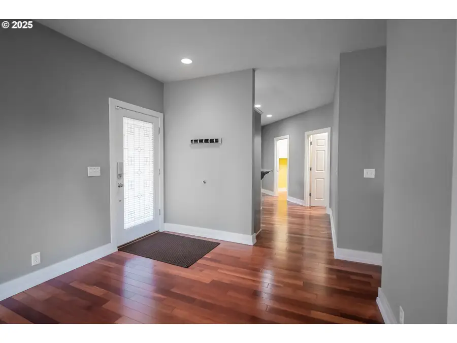 278 Rockridge Ct, Eugene, OR 97405 - #2