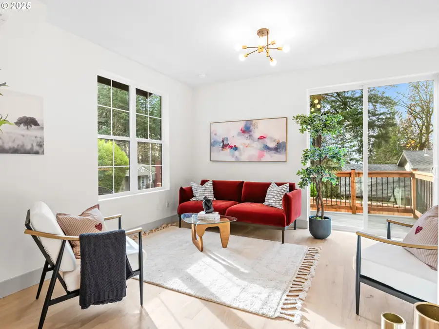 5217 SW Vacuna St, Portland, OR 97219 - Image #3