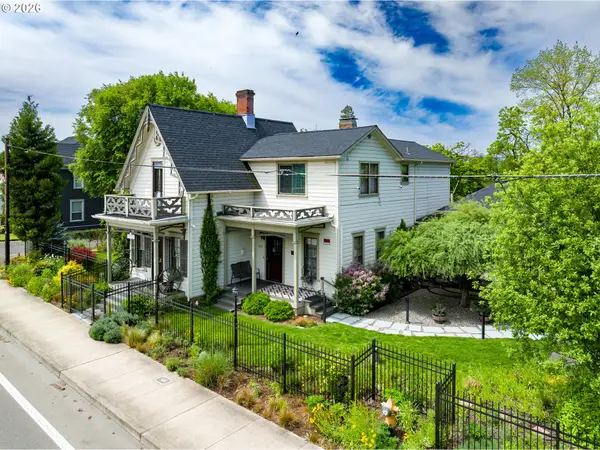 236 SE Stephens St, Roseburg, OR 97470