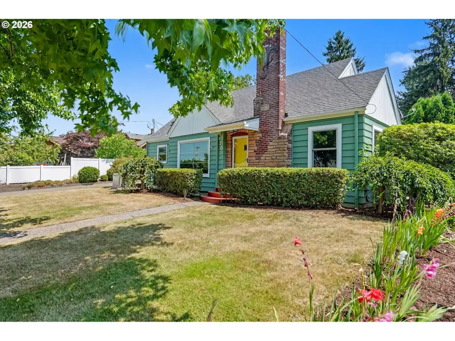 175 St Marys Ave, Mount Angel, OR 97362 - #3