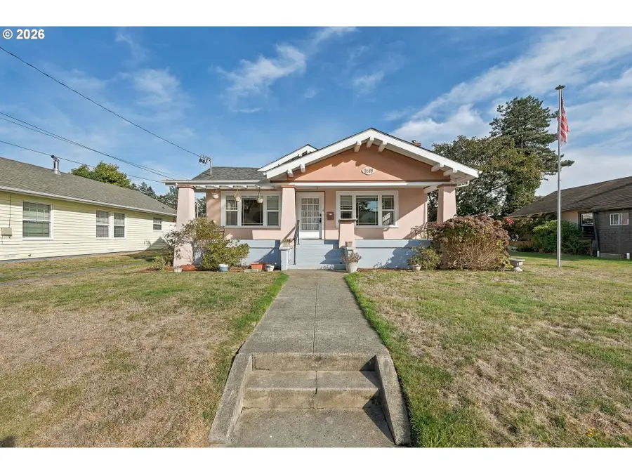 1439 Union Ave, North Bend, OR 97459 - #3