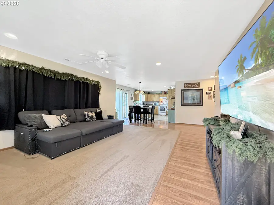 98557 Woodriff Ln, Brookings, OR 97415 - #2