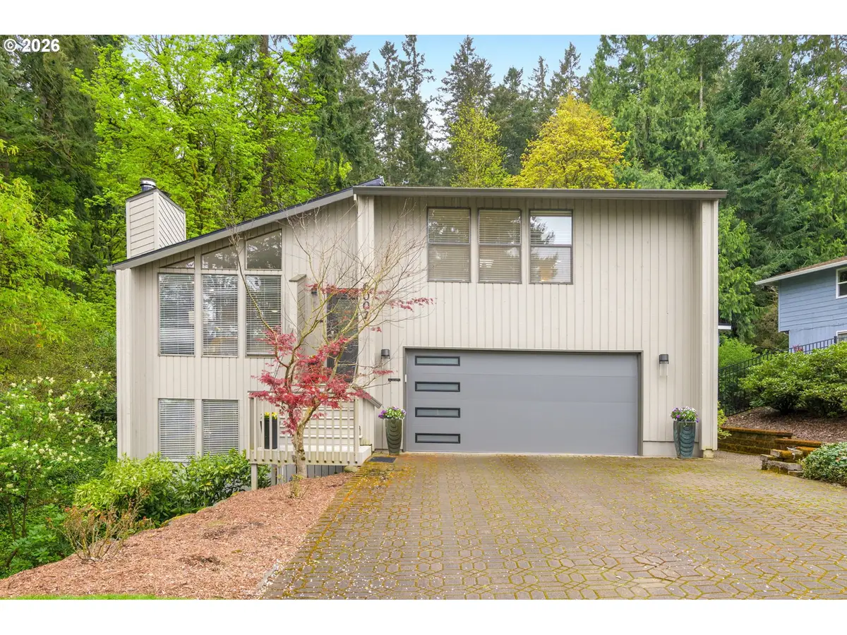 6002 Skyline Cir, West Linn, OR 97068 - #1