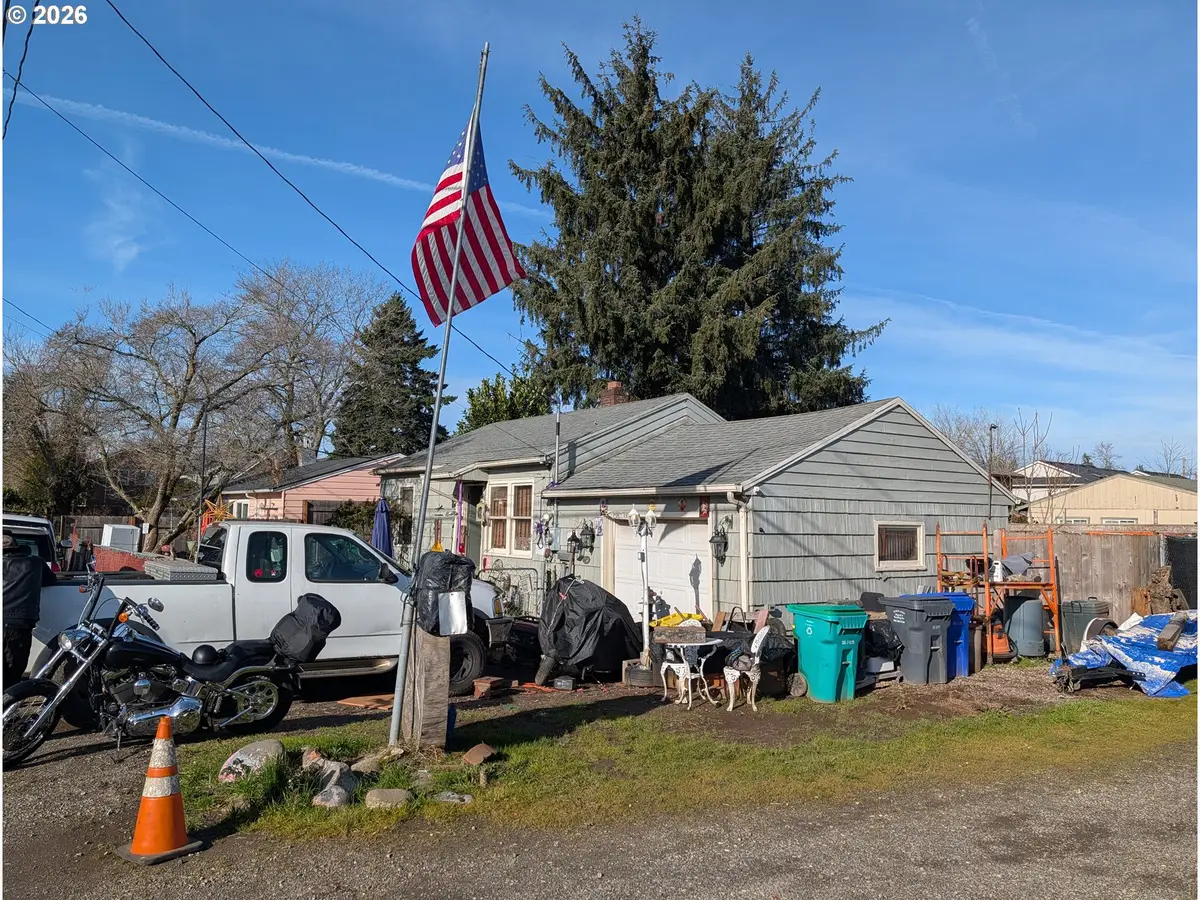 8821 SE Rhone St, Portland, OR 97266 - #1