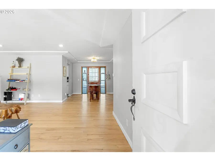 3034 SE 170th Ave, Portland, OR 97236 - #3