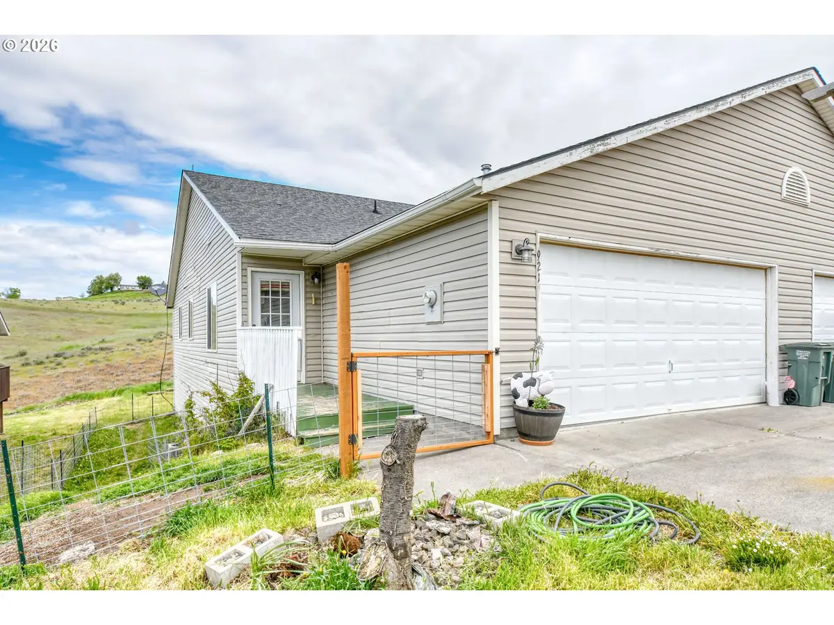 921 SW Nye Ave, Pendleton, OR 97801 - #1