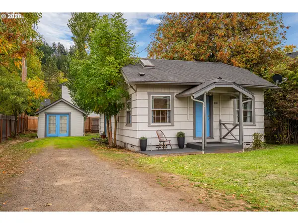 3621 E Amazon Dr, Eugene, OR 97405