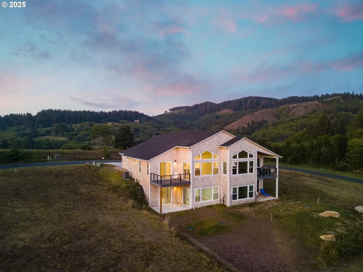 6485 Heron View Dr, Neskowin, OR 97149 - Image #1