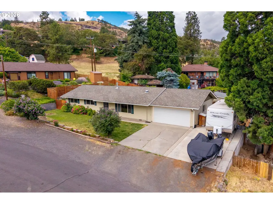 1211 Sandy Ln, The Dalles, OR 97058 - #2
