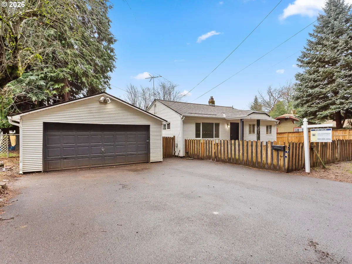 8635 NE Skidmore St, Portland, OR 97220 - #1