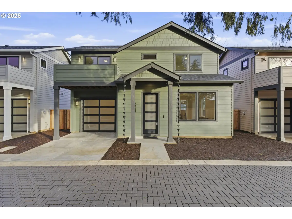 6904 SE Brooklyn St, Portland, OR 97206 - Image #1