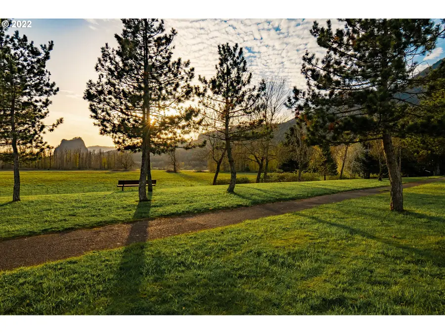 319 Hamilton St, North Bonneville, WA 98639 - Image #3