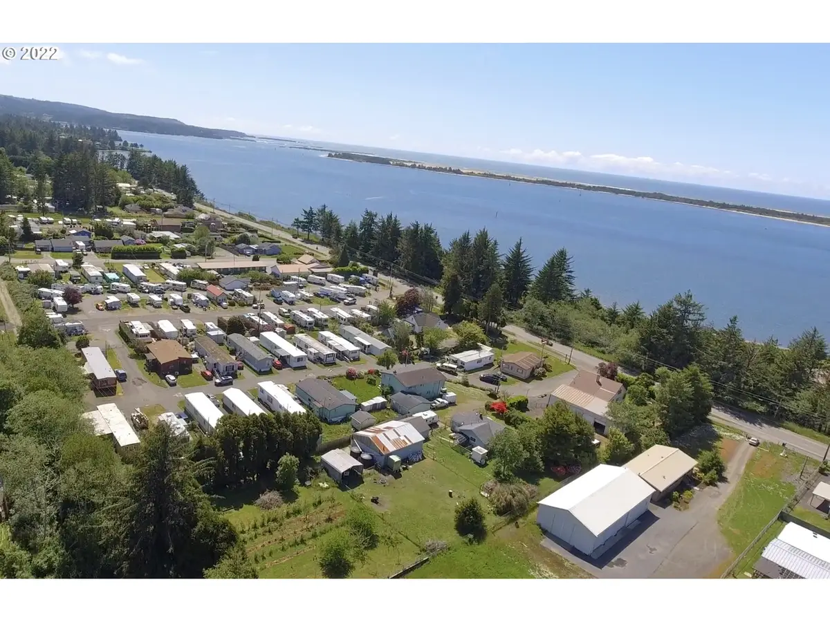 92252 Cape Arago Hwy, Coos Bay, OR 97420 - Image #1