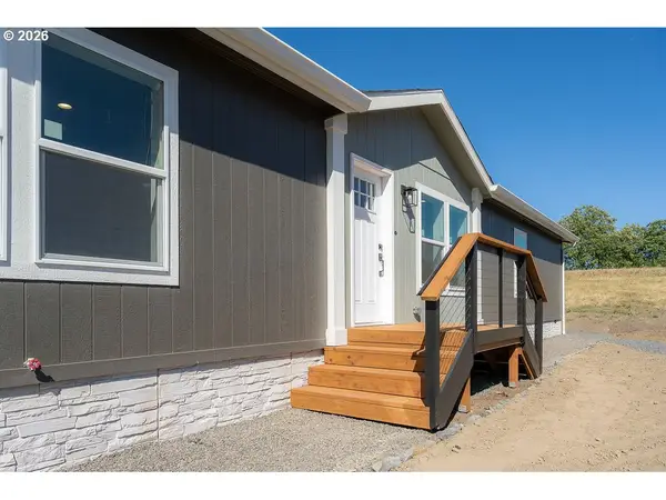 1506 River Rd, Longview, WA 98632