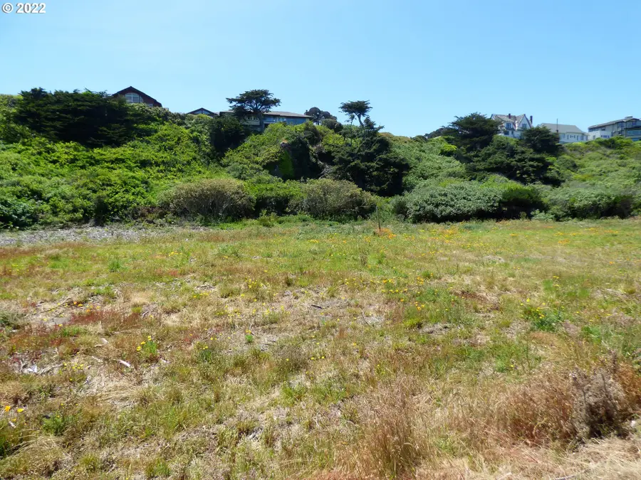 000 Jetty Rd #100, Bandon, OR 97411 - Image #2