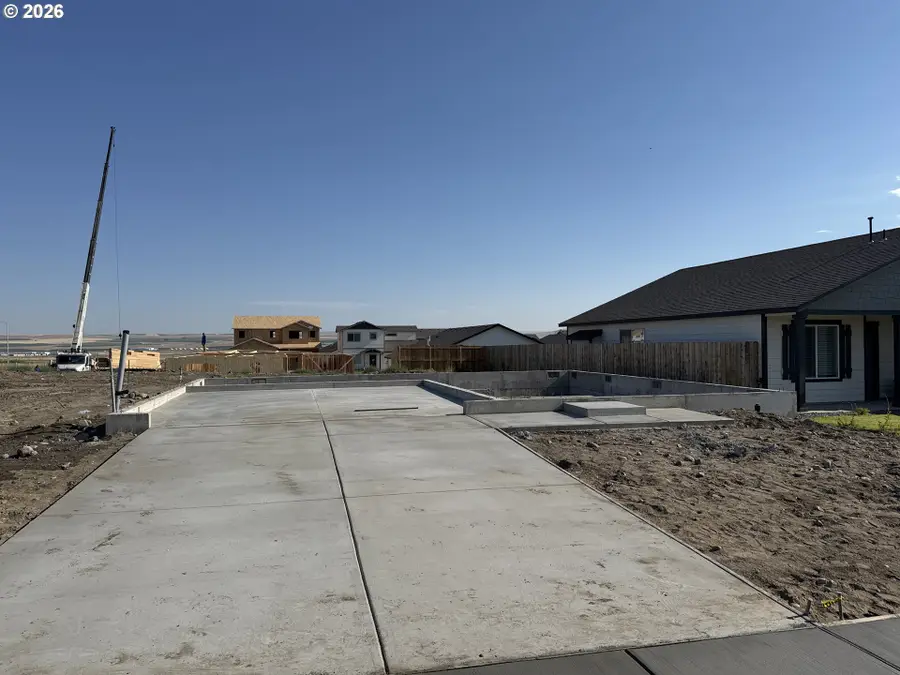 630 Grant St, Umatilla, OR 97882 - #2