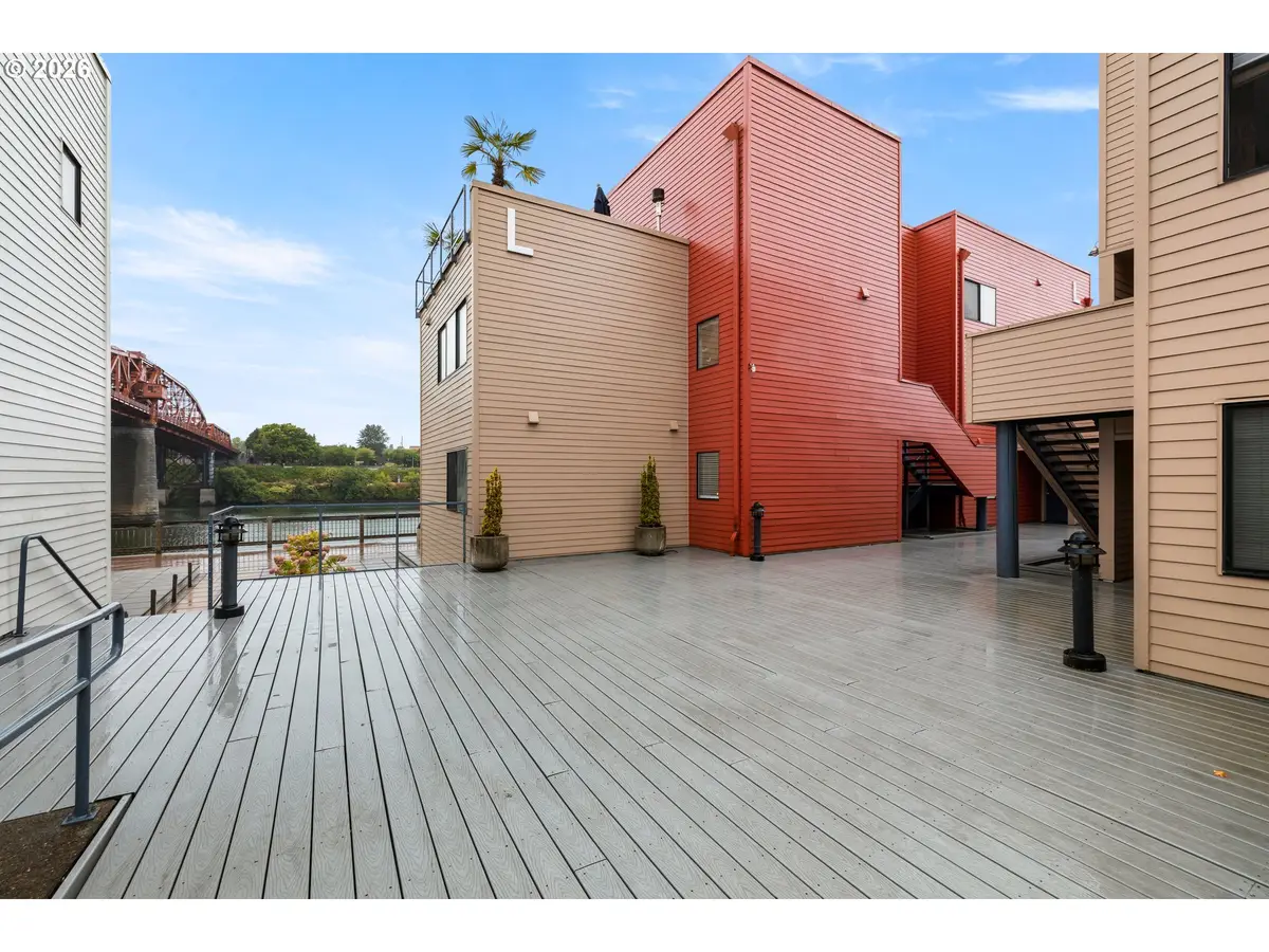 940 NW Naito Pkwy #L15, Portland, OR 97209 - #1