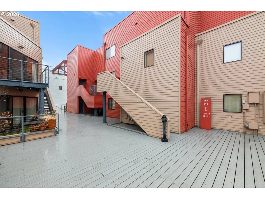 940 NW Naito Pkwy #L15, Portland, OR 97209 - #2