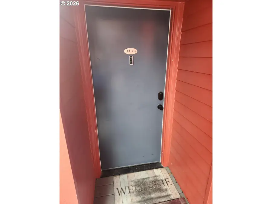 940 NW Naito Pkwy #L15, Portland, OR 97209 - #3