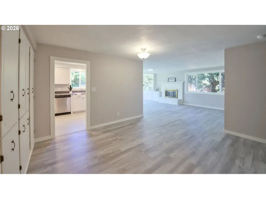 1035 NW 20th St, McMinnville, OR 97128 - #3