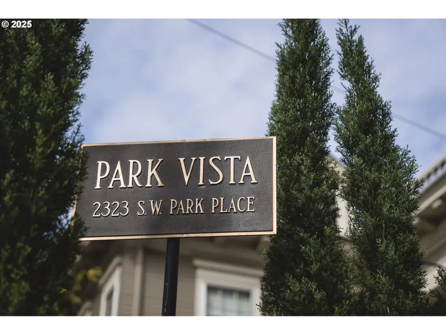2323 SW Park Pl #502, Portland, OR 97205 - Image #2