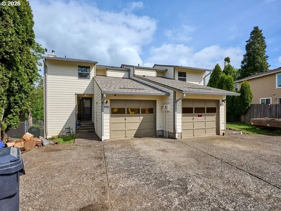 1048 Birchwood Dr, Oregon City, OR 97045 - #2