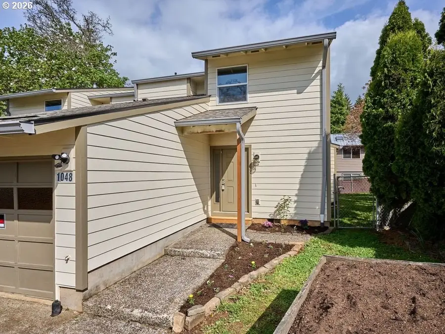 1048 Birchwood Dr, Oregon City, OR 97045 - #3