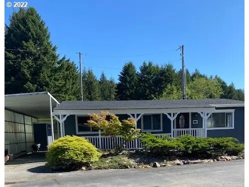 98825 Pleasant Hill Dr #26, Brookings, OR 97415